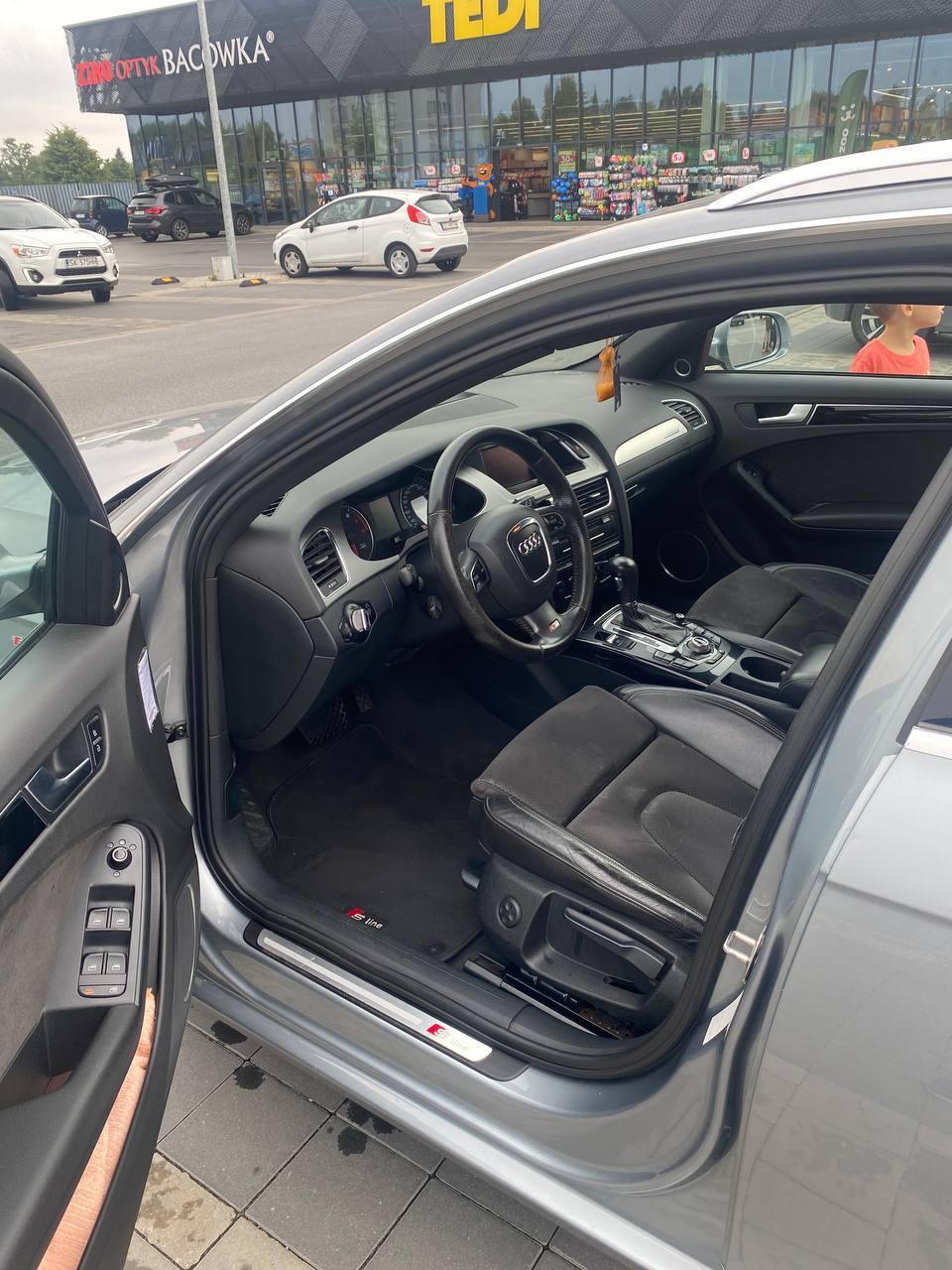 Audi A4 - фото 6