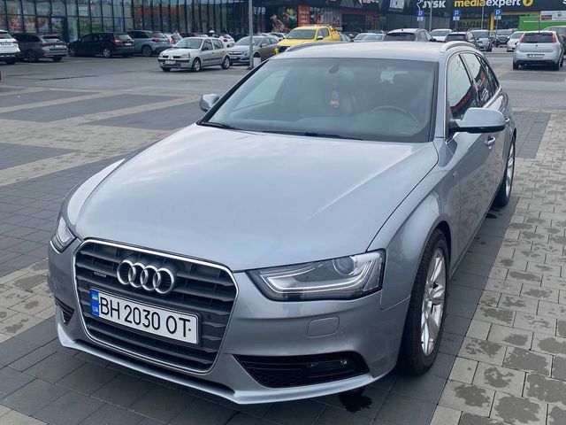 Audi A4 - фото 3