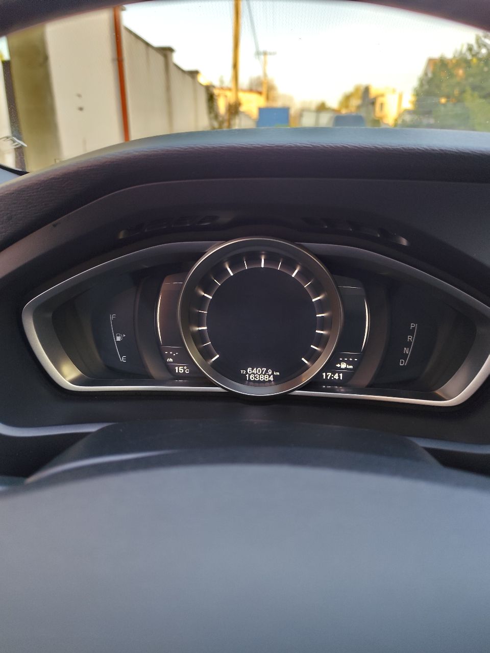 Volvo V40 - фото 17