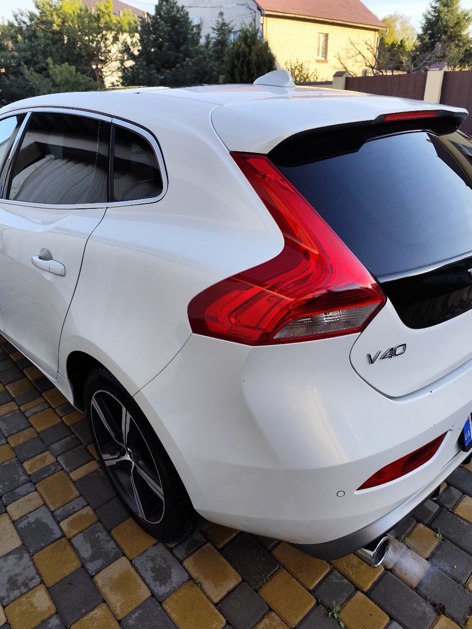 Volvo V40 - фото 30