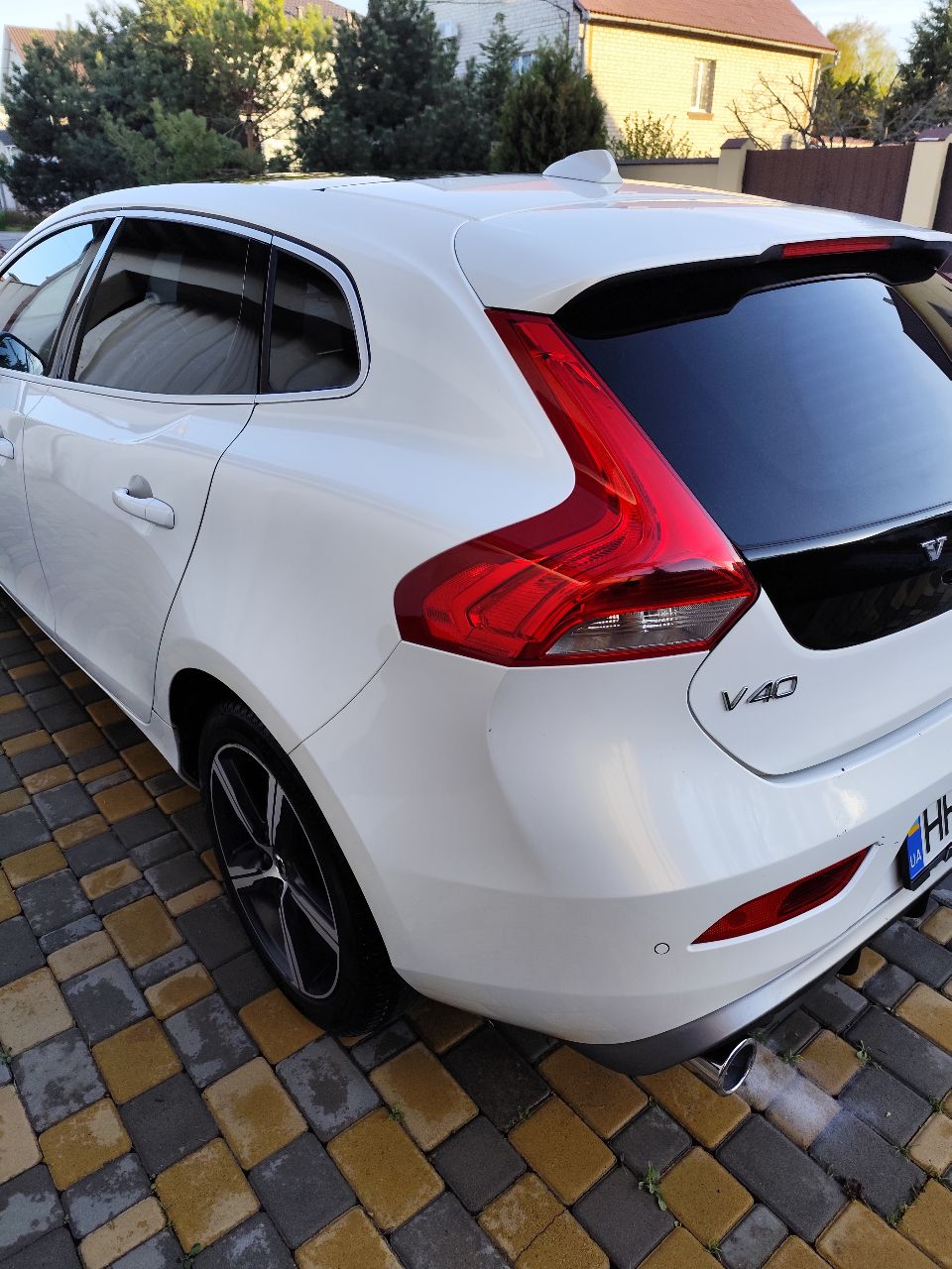Volvo V40 - фото 29