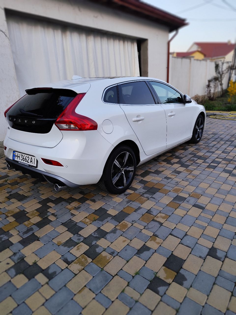 Volvo V40 - фото 4