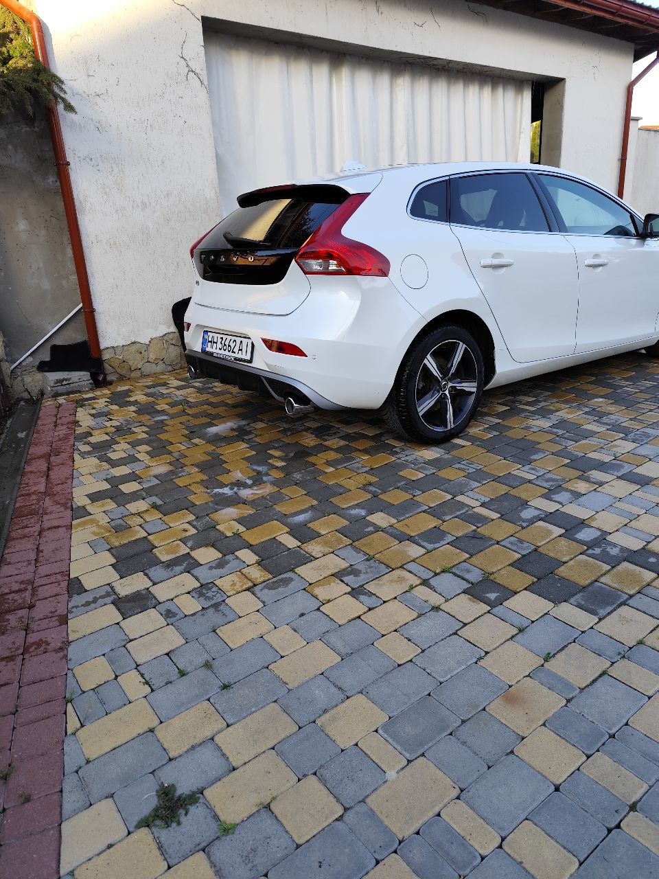 Volvo V40 - фото 34