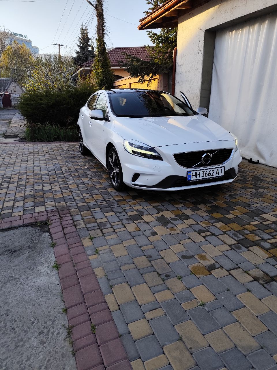 Volvo V40 - фото 9