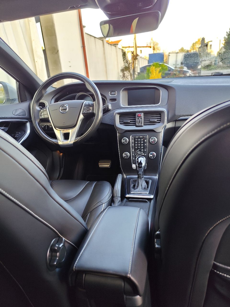 Volvo V40 - фото 22