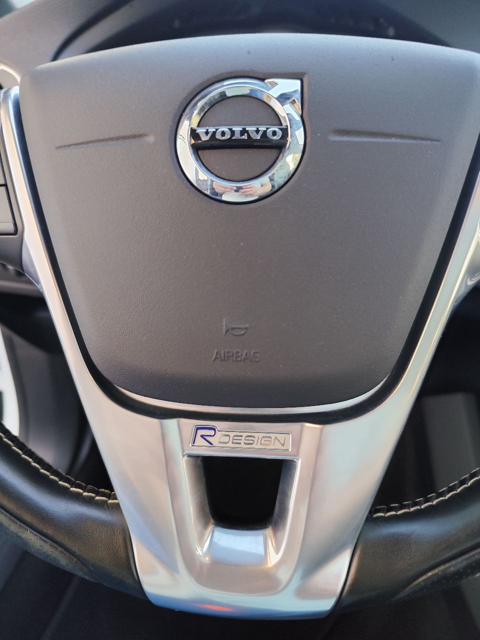 Volvo V40 - фото 15