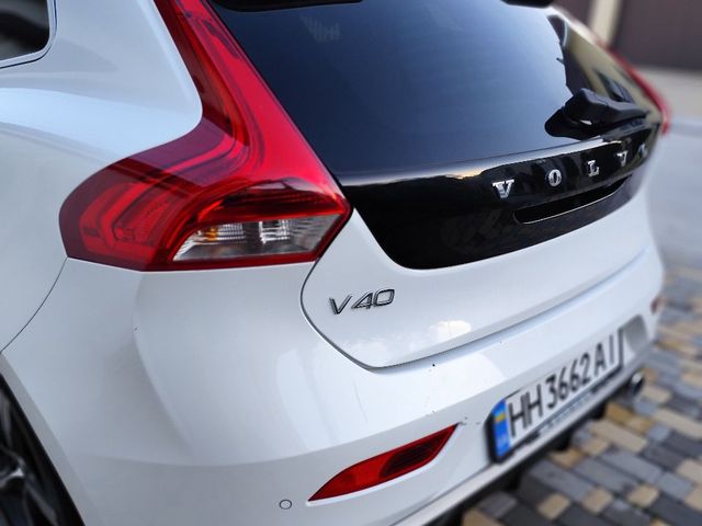 Volvo V40 - зображення 3