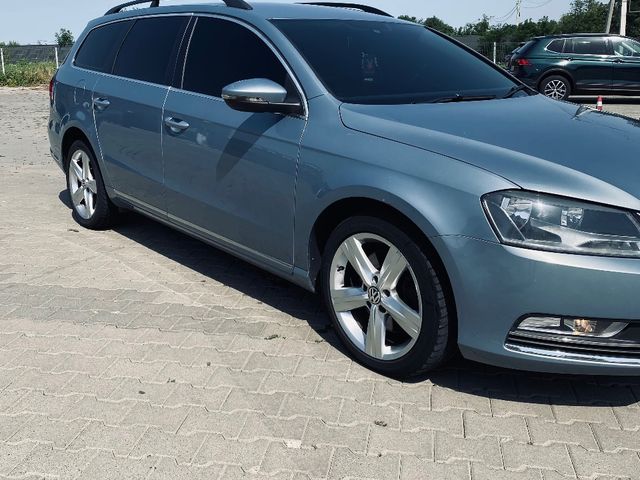 Volkswagen Passat - фото 2