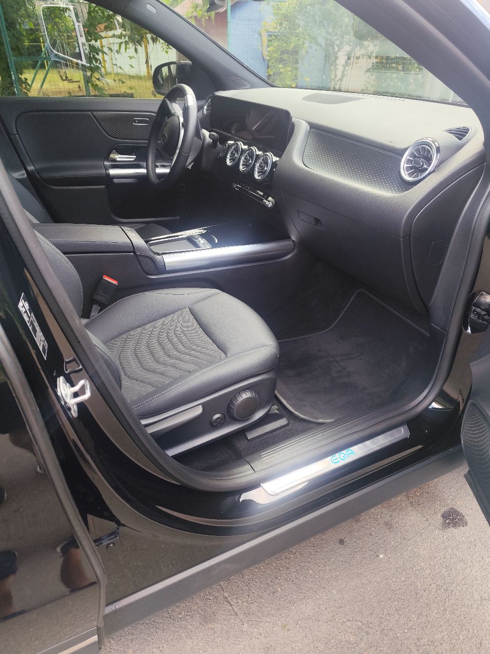 Mercedes-Benz EQA - фото 20