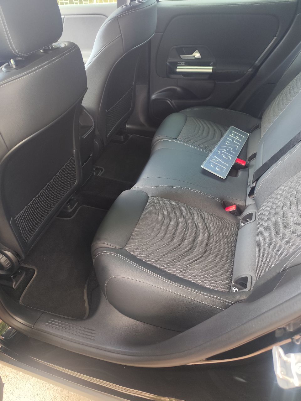 Mercedes-Benz EQA - фото 36