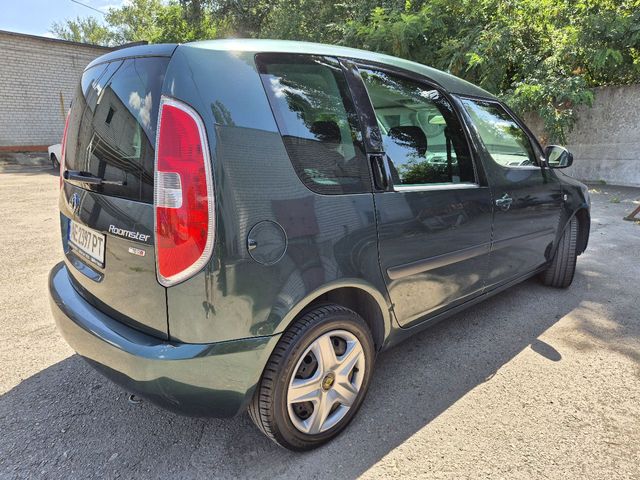 Skoda Roomster - фото 4