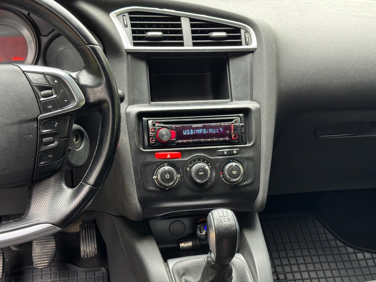 Citroen C4 - фото 15