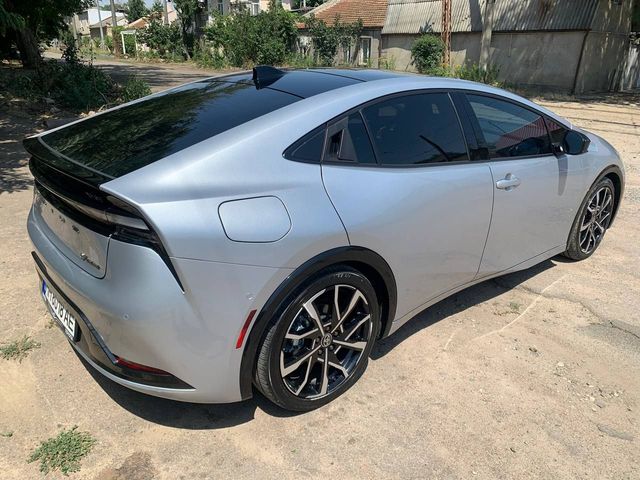 Toyota Prius - фото 3