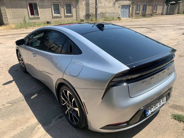 Toyota Prius - фото 4