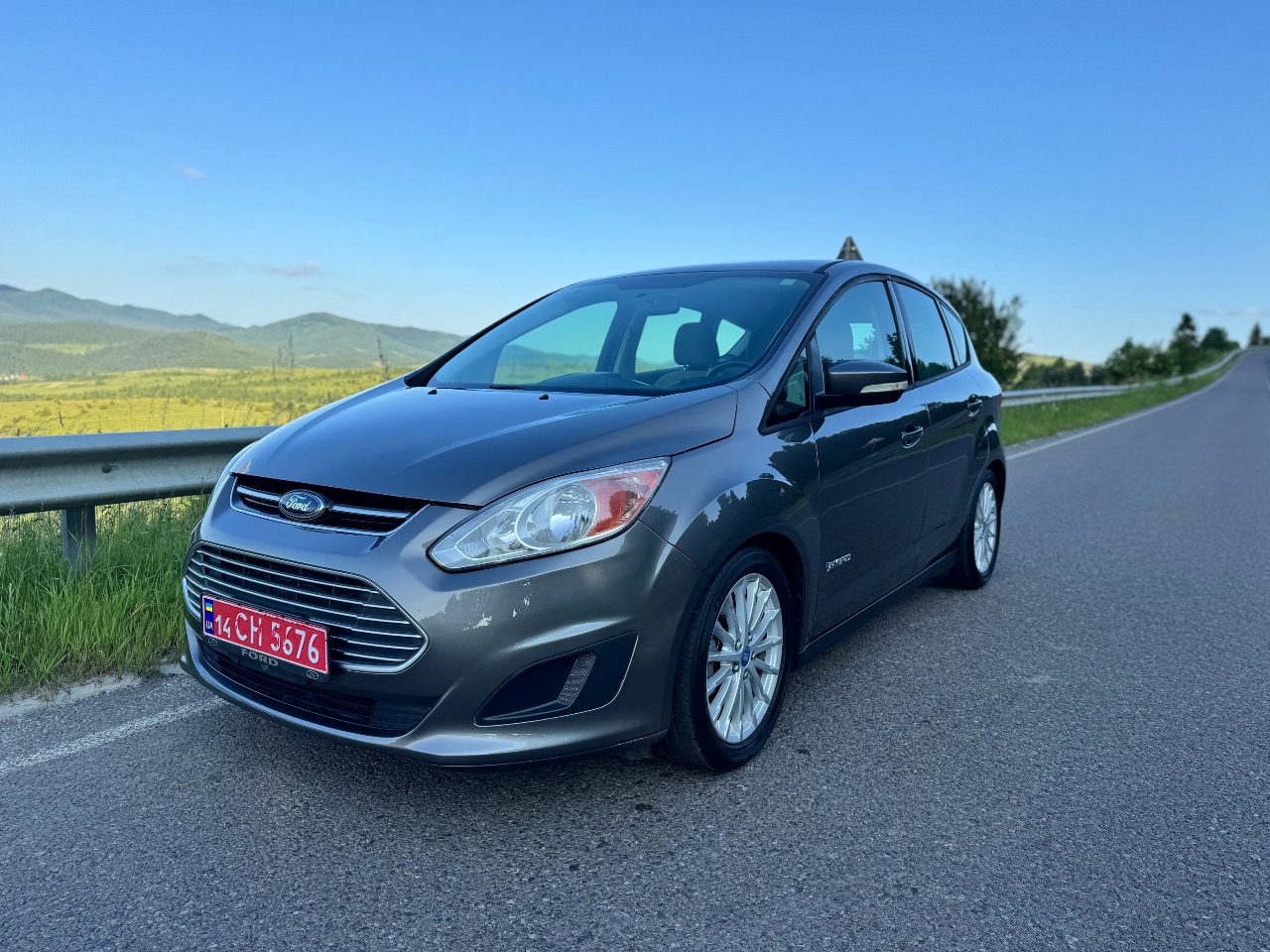 Ford C-MAX - фото 1