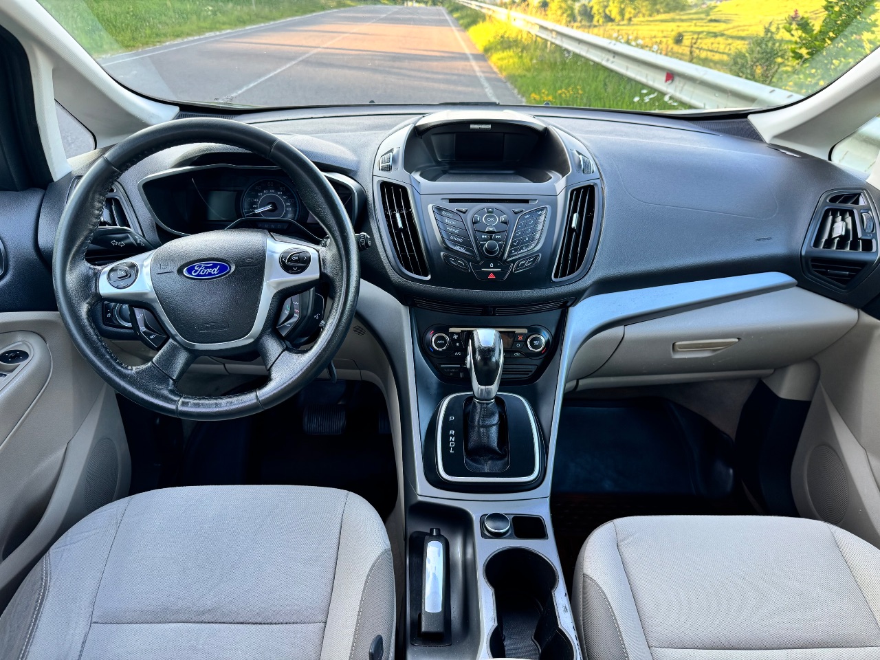Ford C-MAX - фото 6
