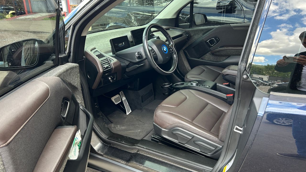 BMW i3 - фото 7