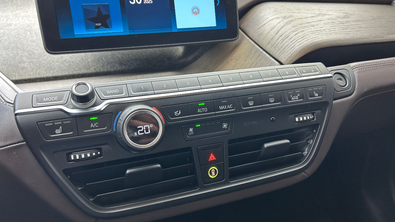 BMW i3 - фото 12