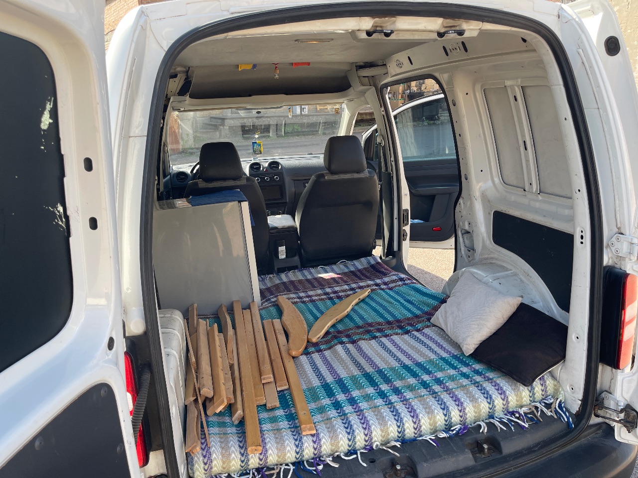 Volkswagen Caddy - фото 12