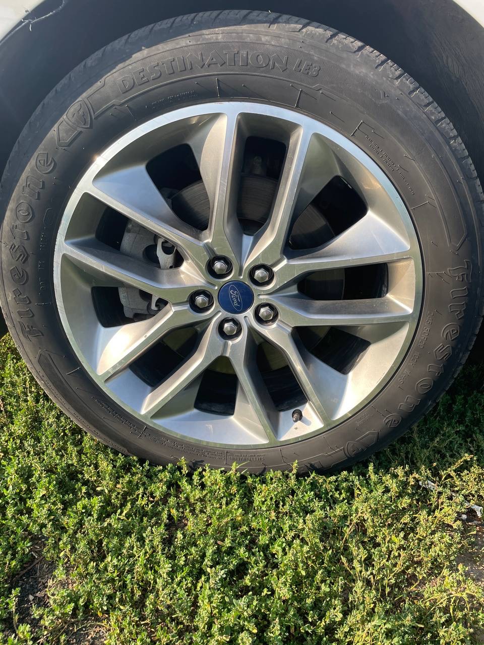 Ford Edge - фото 24