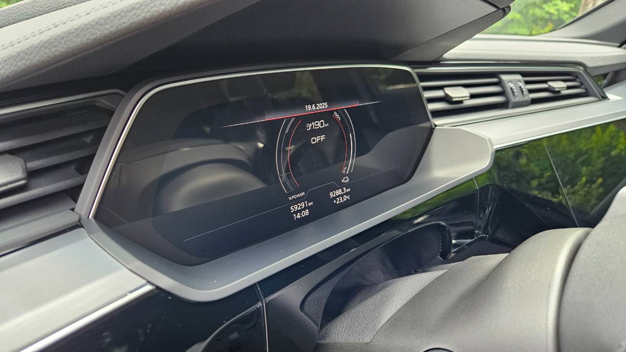 Audi e-tron S Sportback - фото 9