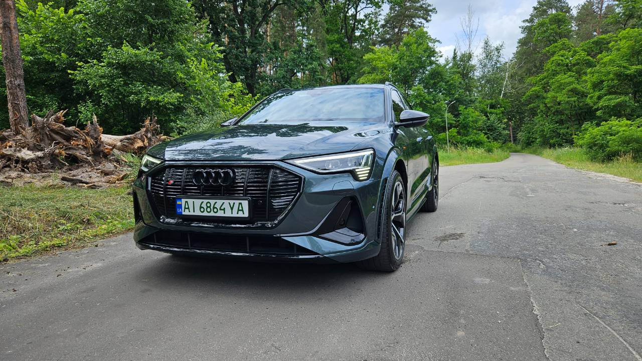 Audi e-tron S Sportback - фото 25