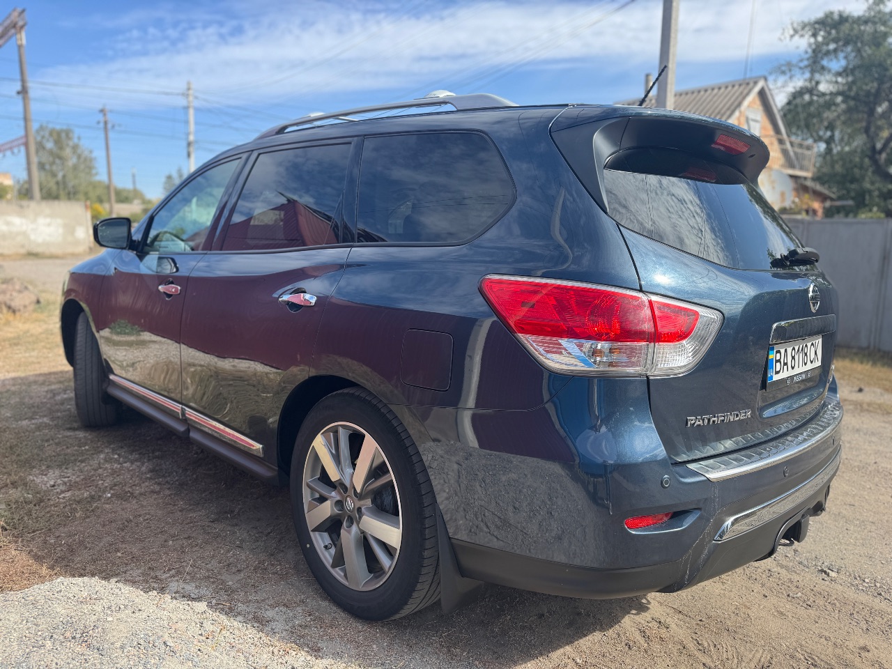 Nissan Pathfinder - фото 3