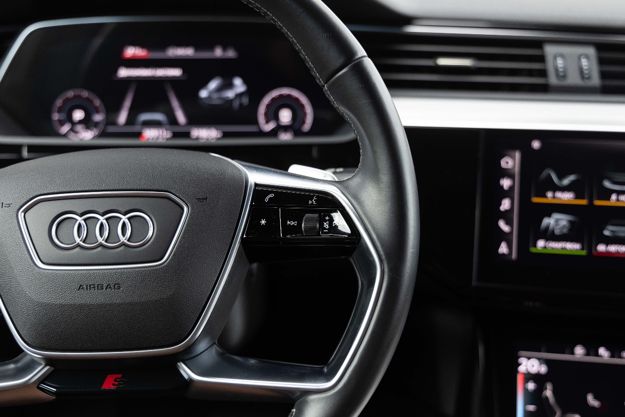 Audi e-tron Sportback - фото 34