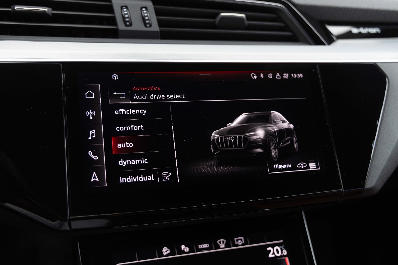 Audi e-tron Sportback - фото 23