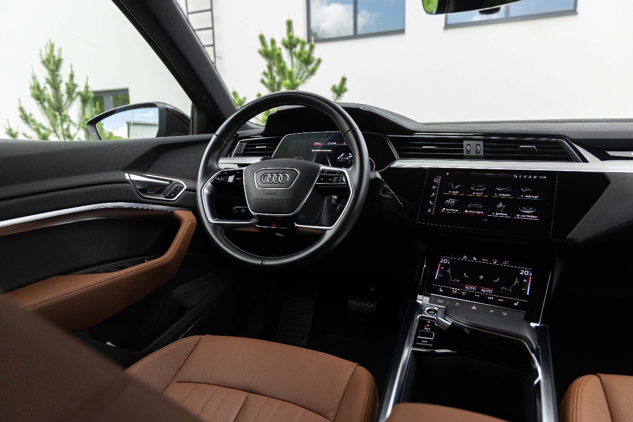 Audi e-tron Sportback - фото 22