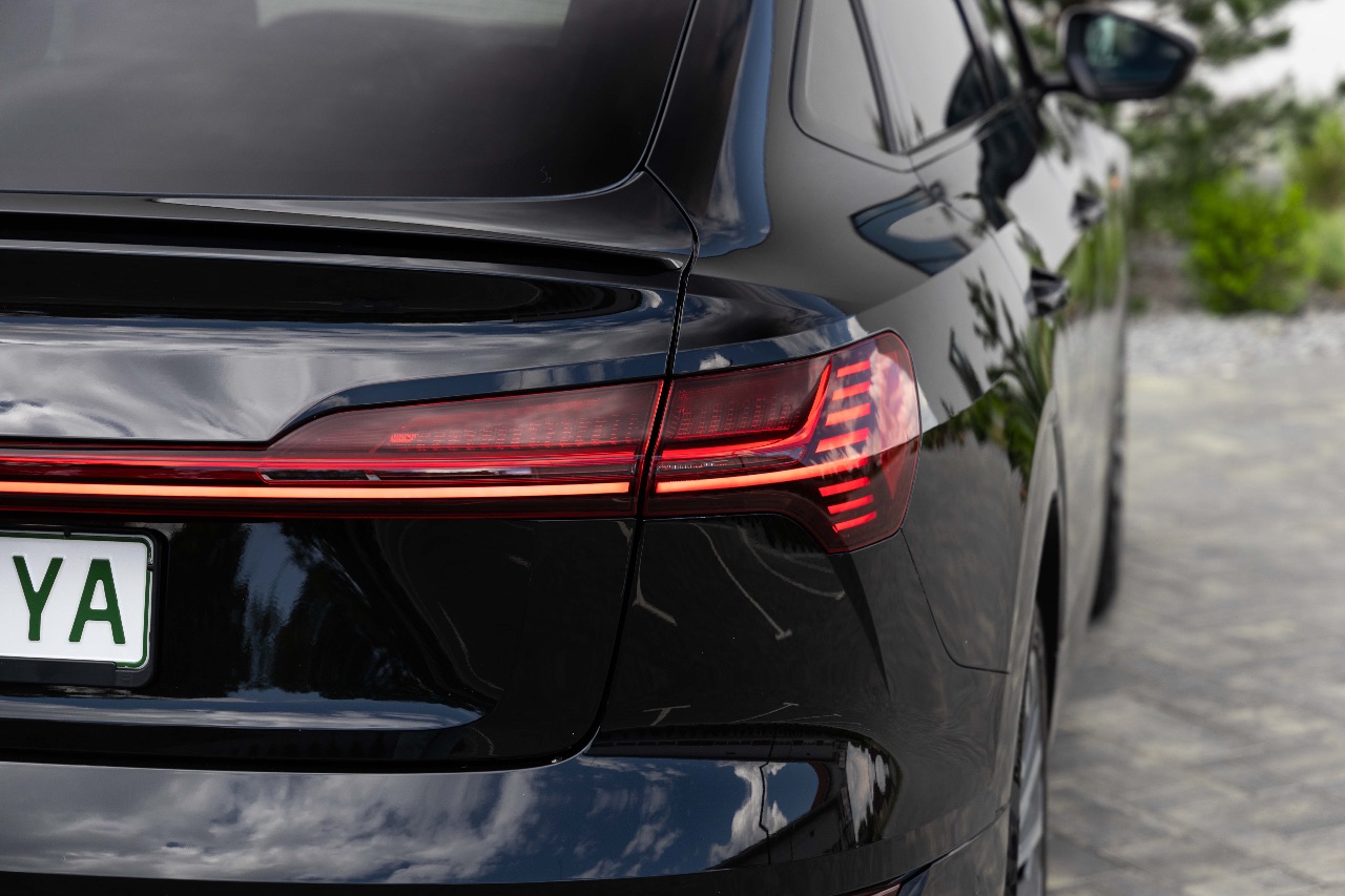 Audi e-tron Sportback - фото 24