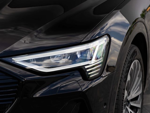 Audi e-tron Sportback - фото 2