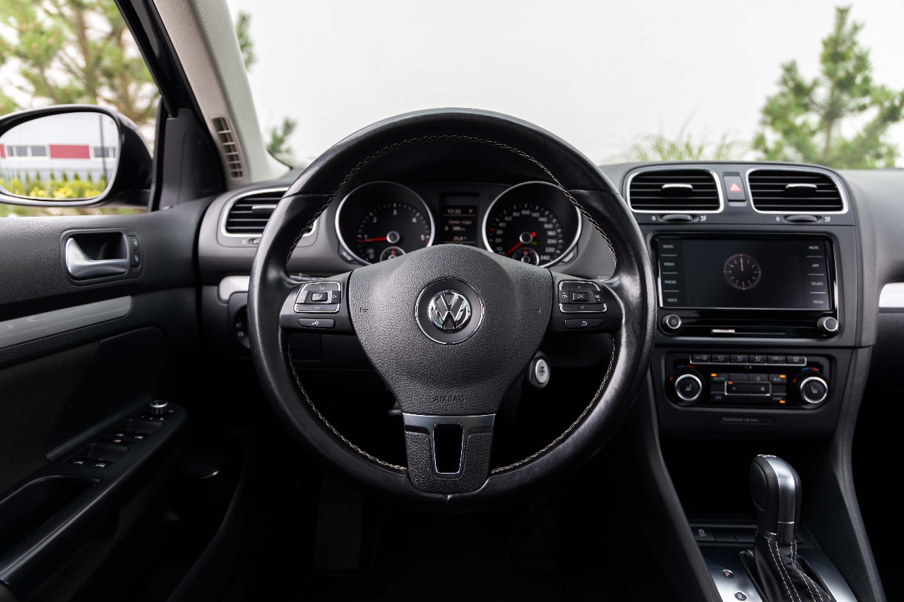 Volkswagen Golf - фото 22