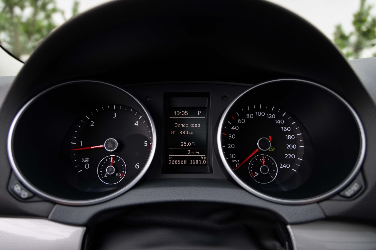 Volkswagen Golf - фото 34