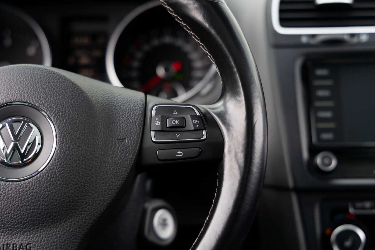 Volkswagen Golf - фото 24