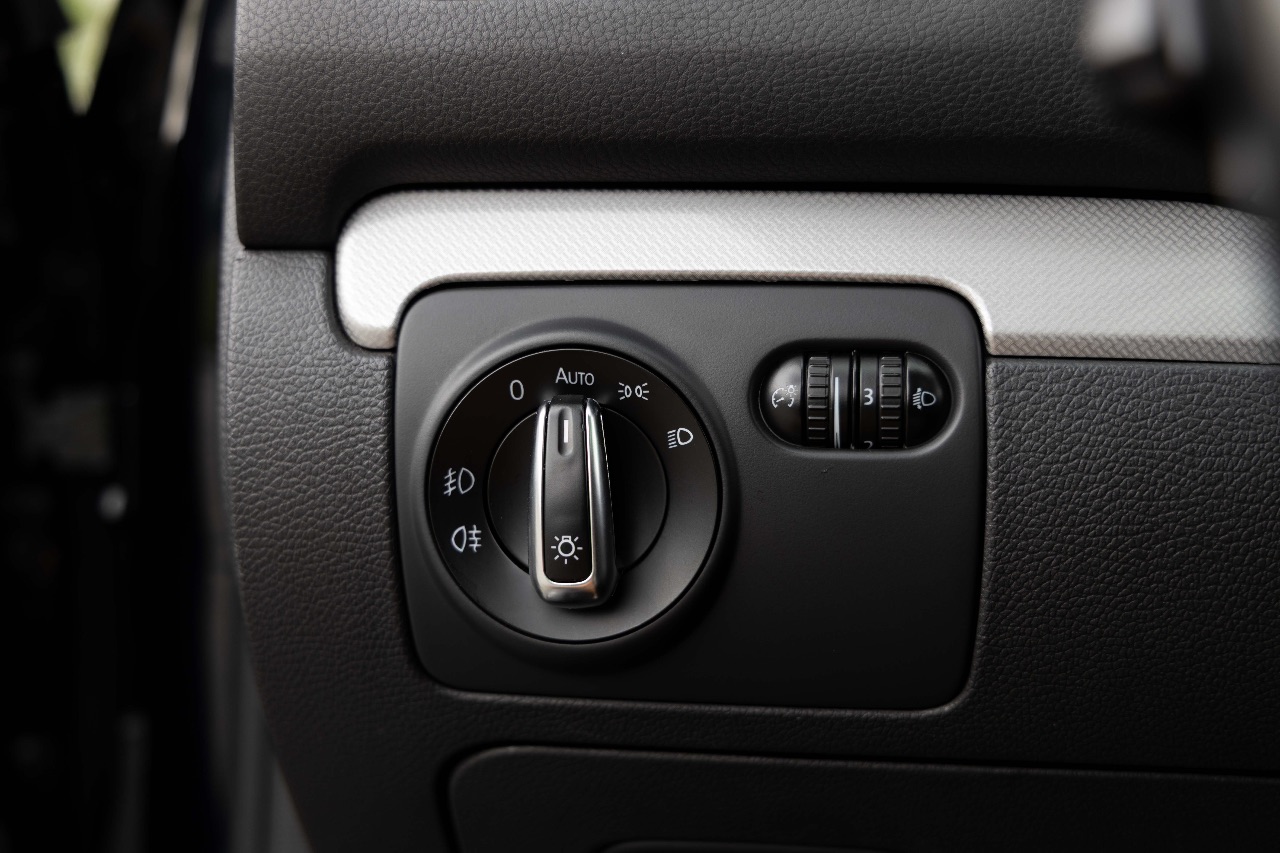 Volkswagen Golf - фото 29