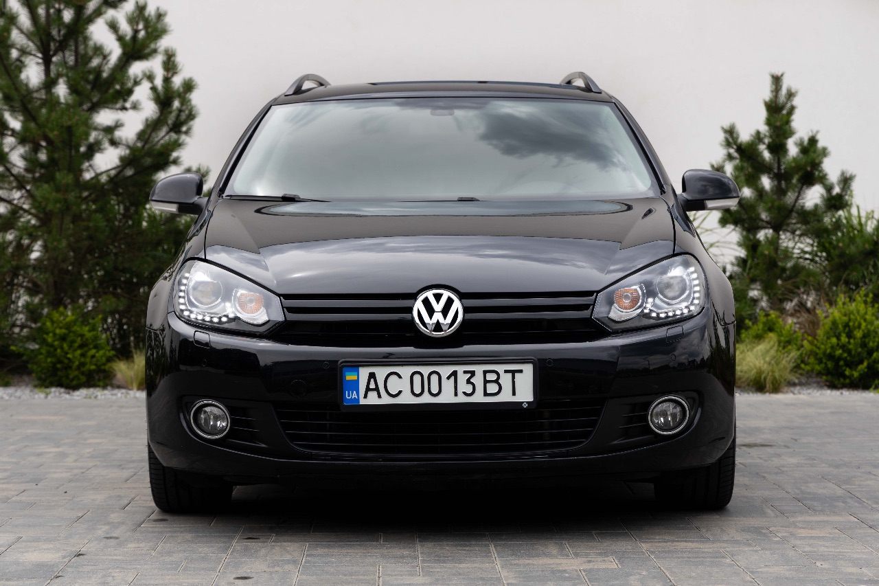 Volkswagen Golf - фото 8