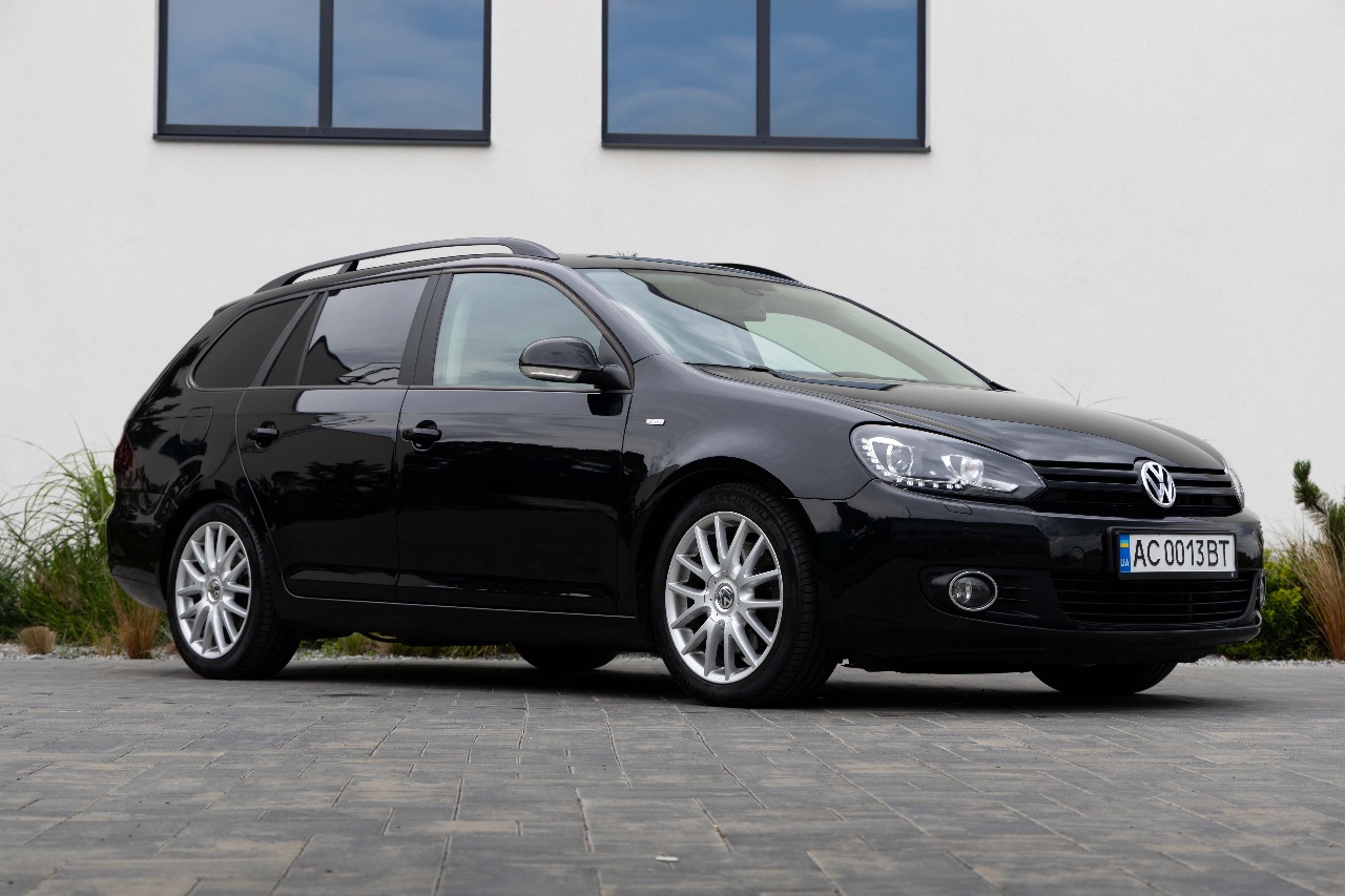 Volkswagen Golf - фото 1