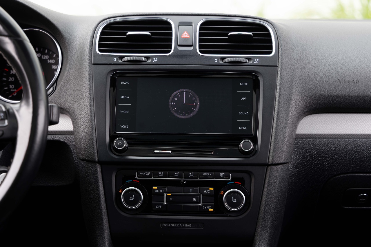 Volkswagen Golf - фото 25