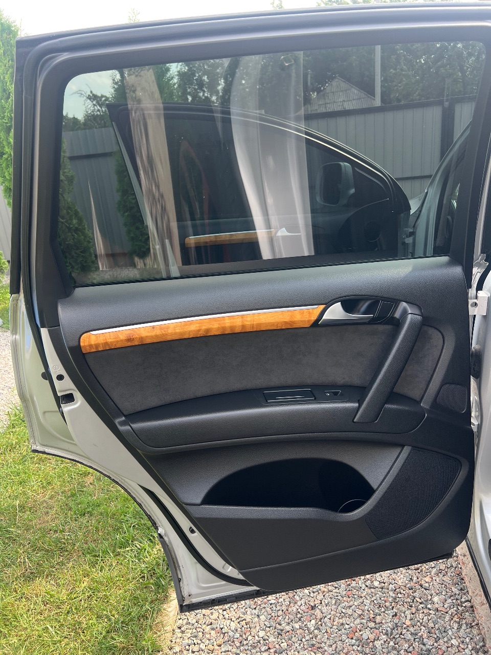 Audi Q7 - фото 11