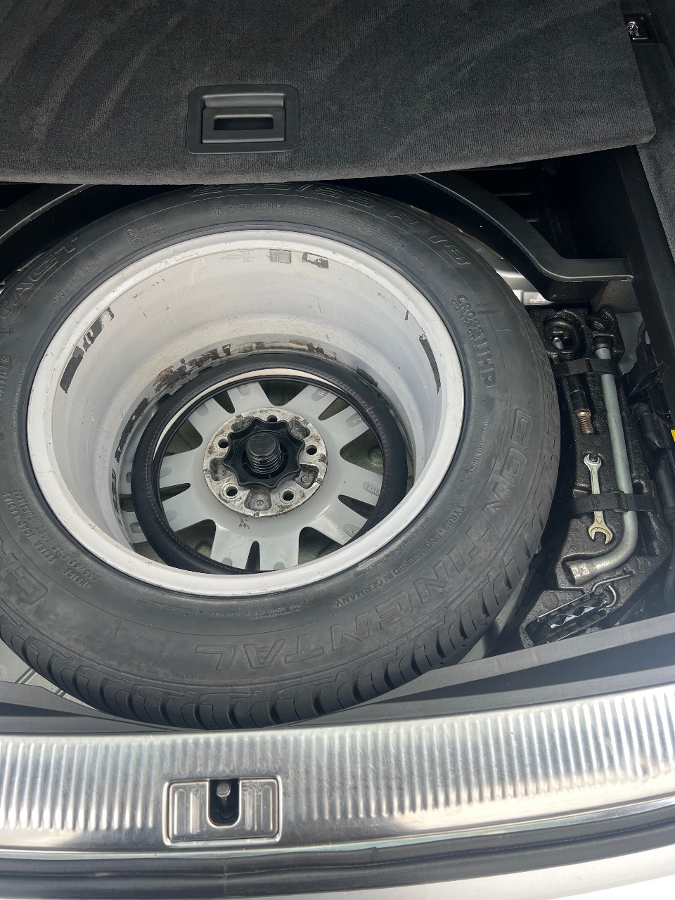 Audi Q7 - фото 23