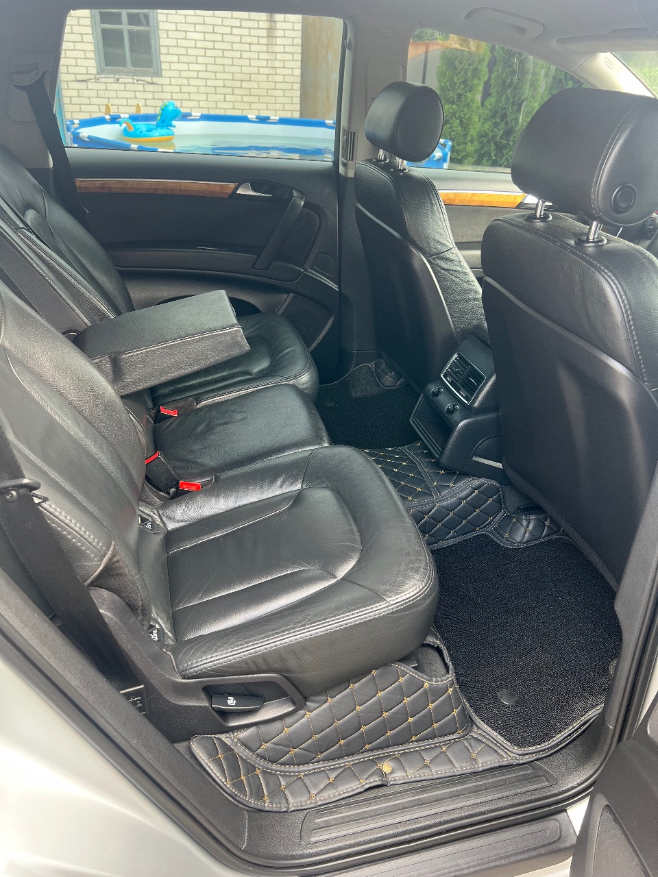 Audi Q7 - фото 18