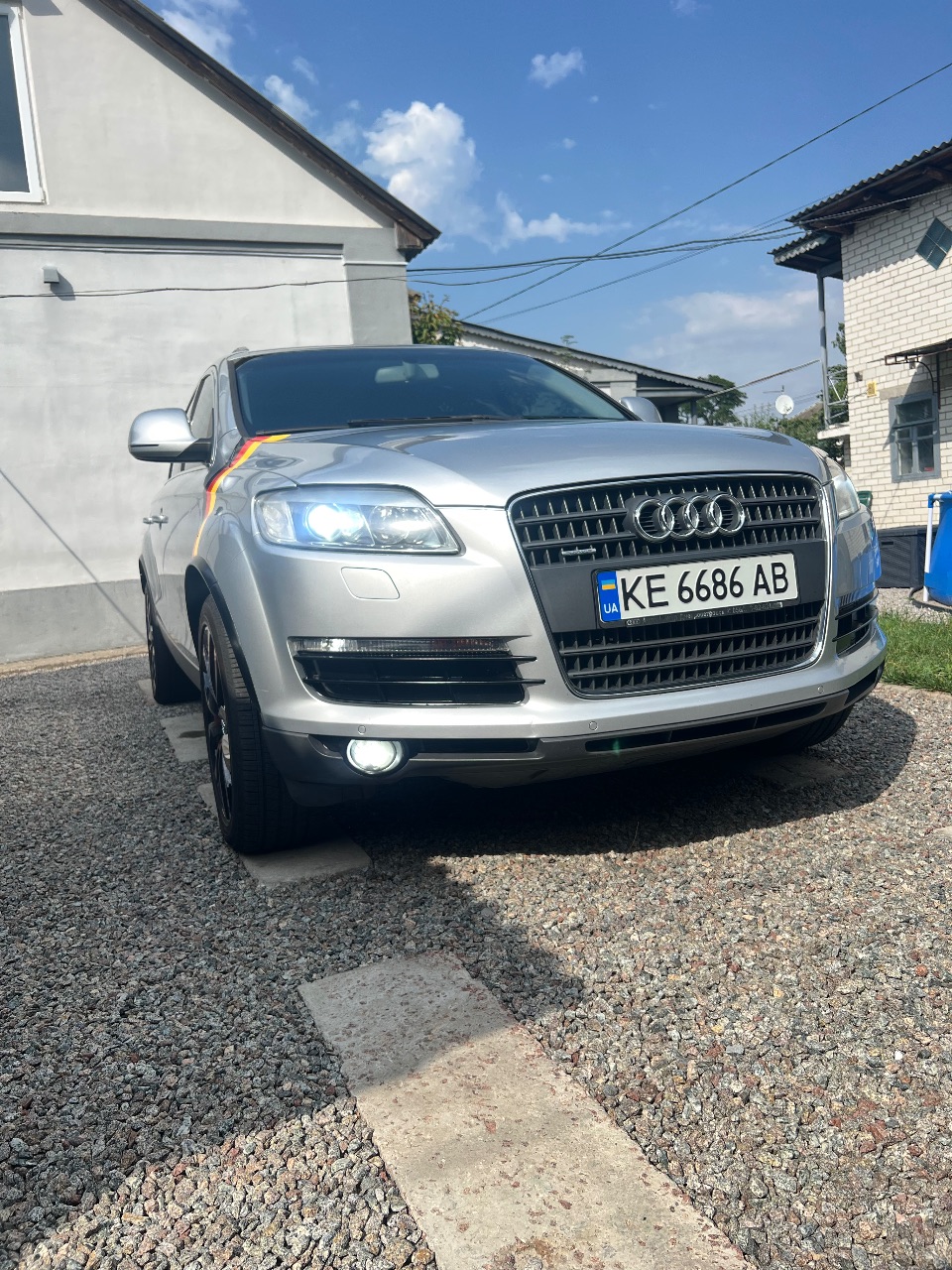Audi Q7 - фото 1
