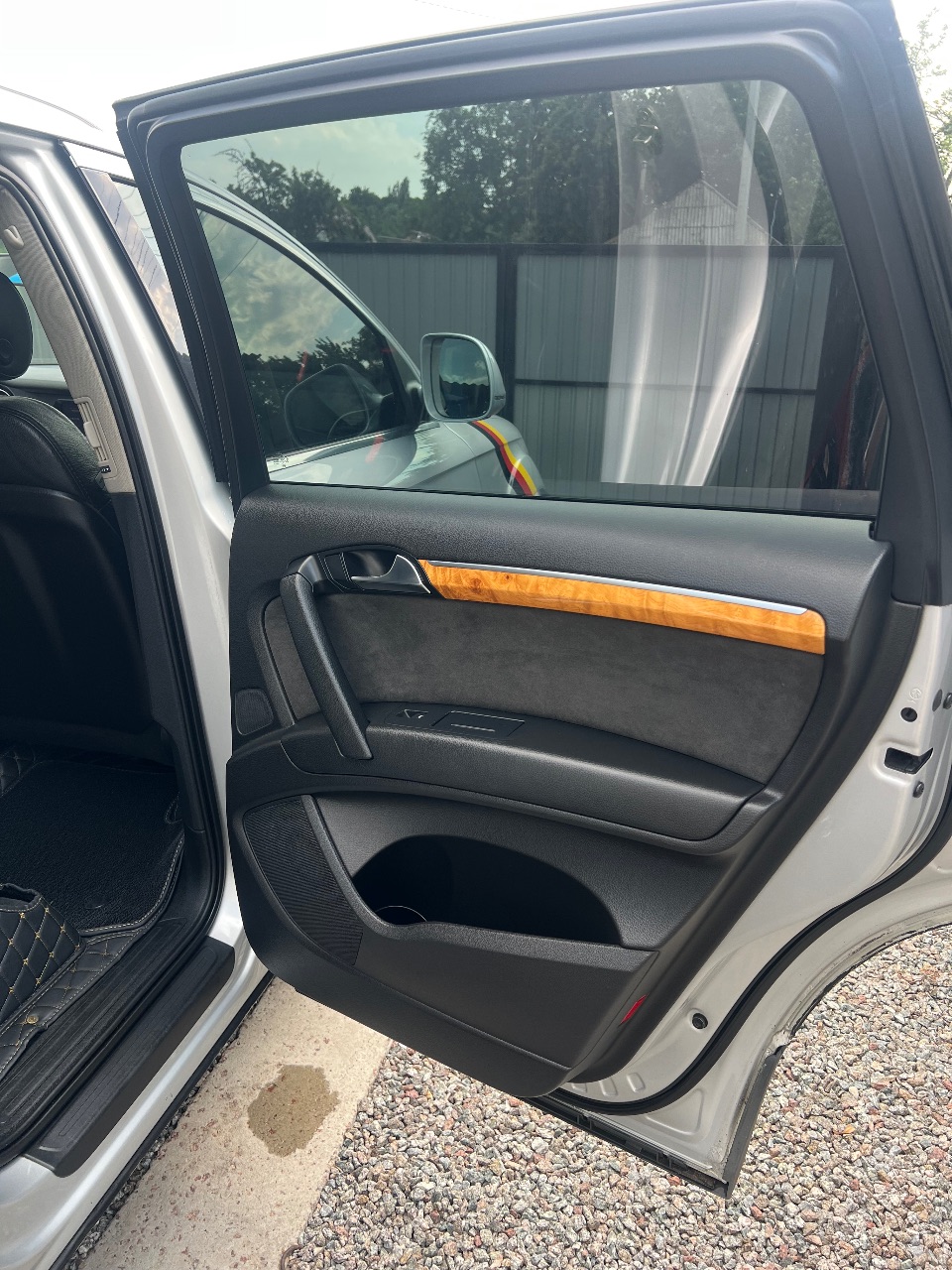 Audi Q7 - фото 13