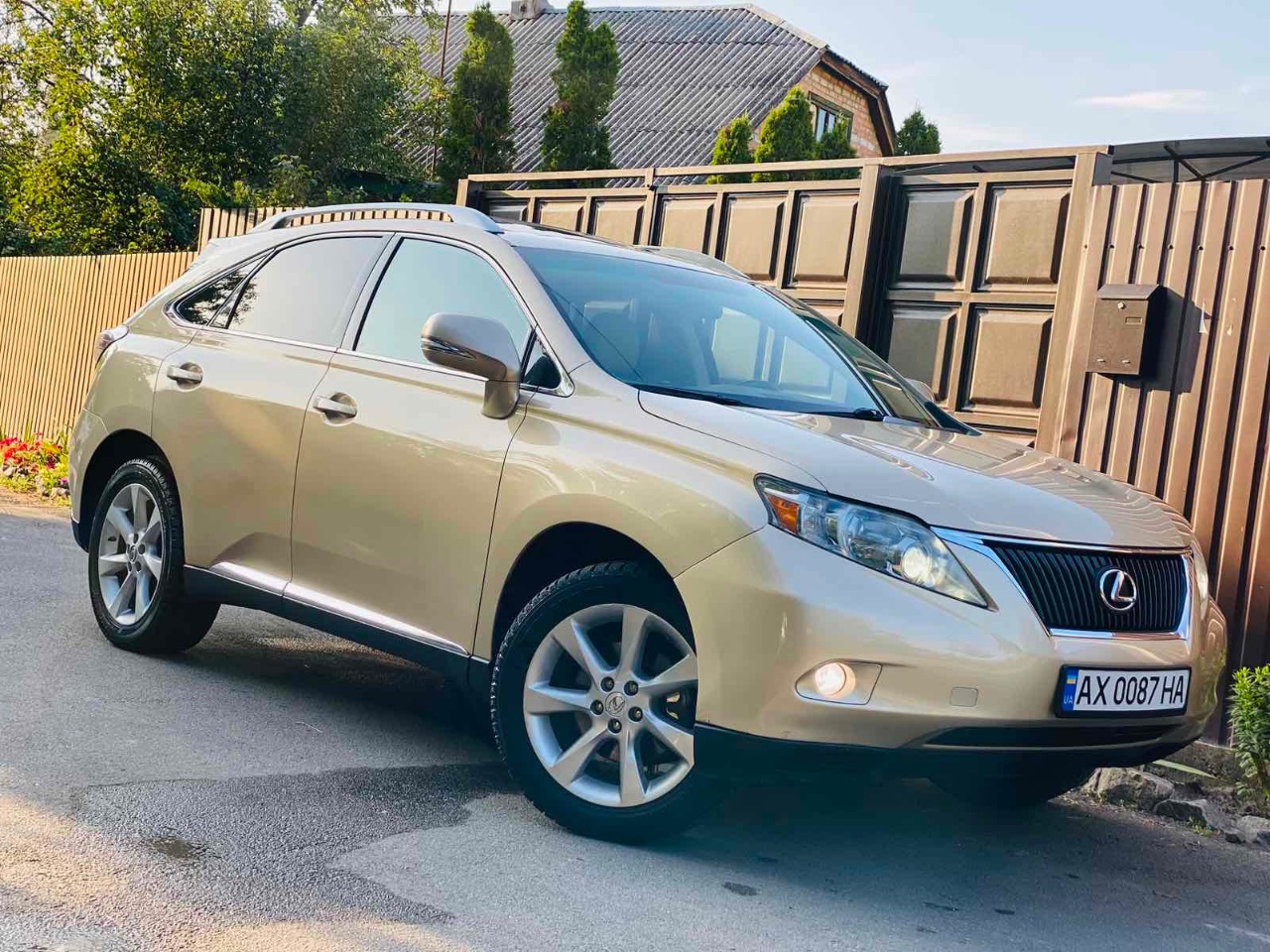 Lexus RX - фото 13