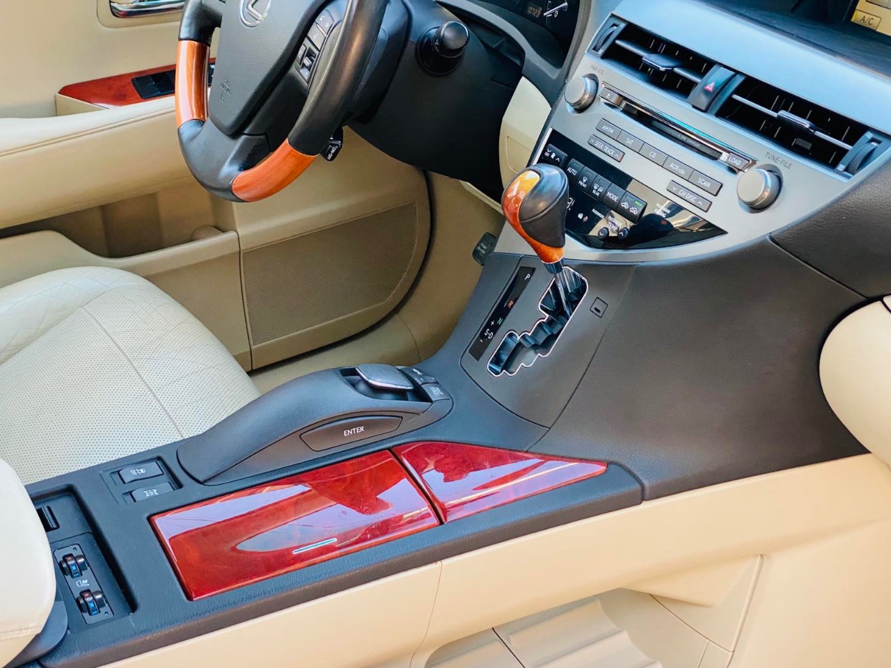 Lexus RX - фото 7