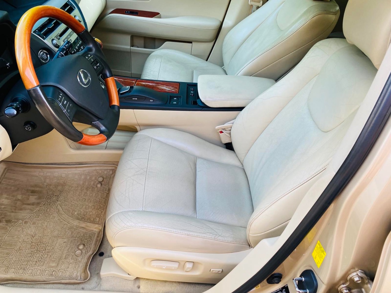 Lexus RX - фото 19