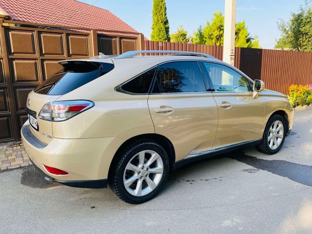 Lexus RX - фото 1