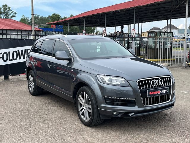 Audi Q7 - фото 1