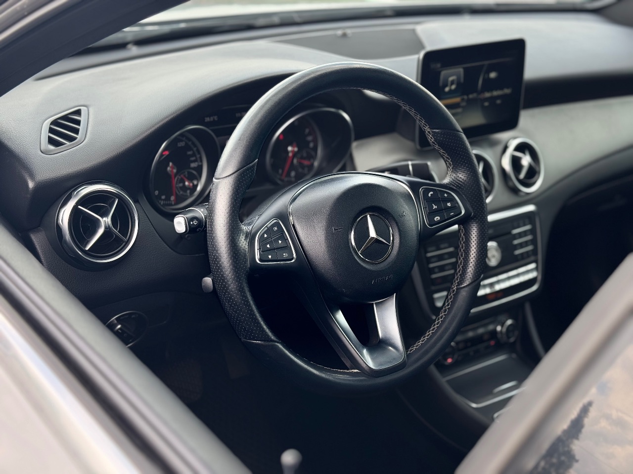 Mercedes-Benz GLA - фото 19